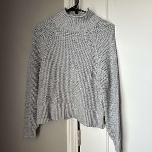Women’s American Eagle Sweater!
